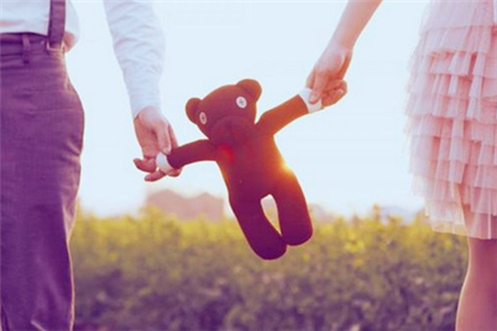Mối tình đầu bén rễ sâu, những chàng trai cung hoàng đạo này là người chung thủy nhất.