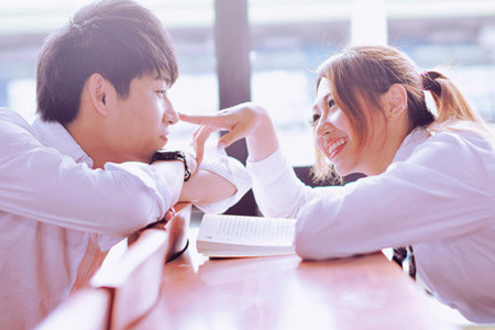 12 cung hoàng đạo có ngôn ngữ riêng để thay thế cho câu “Anh yêu em”